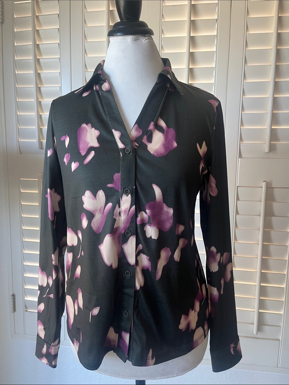NWT Les Serein Dark Green Abstract Floral Long Sleeve Blouse - Small